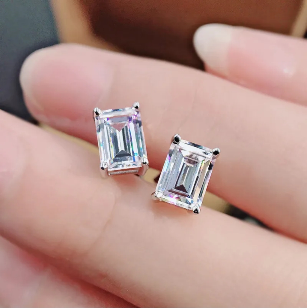 925 Sterling Silver Zircon Earrings 16$